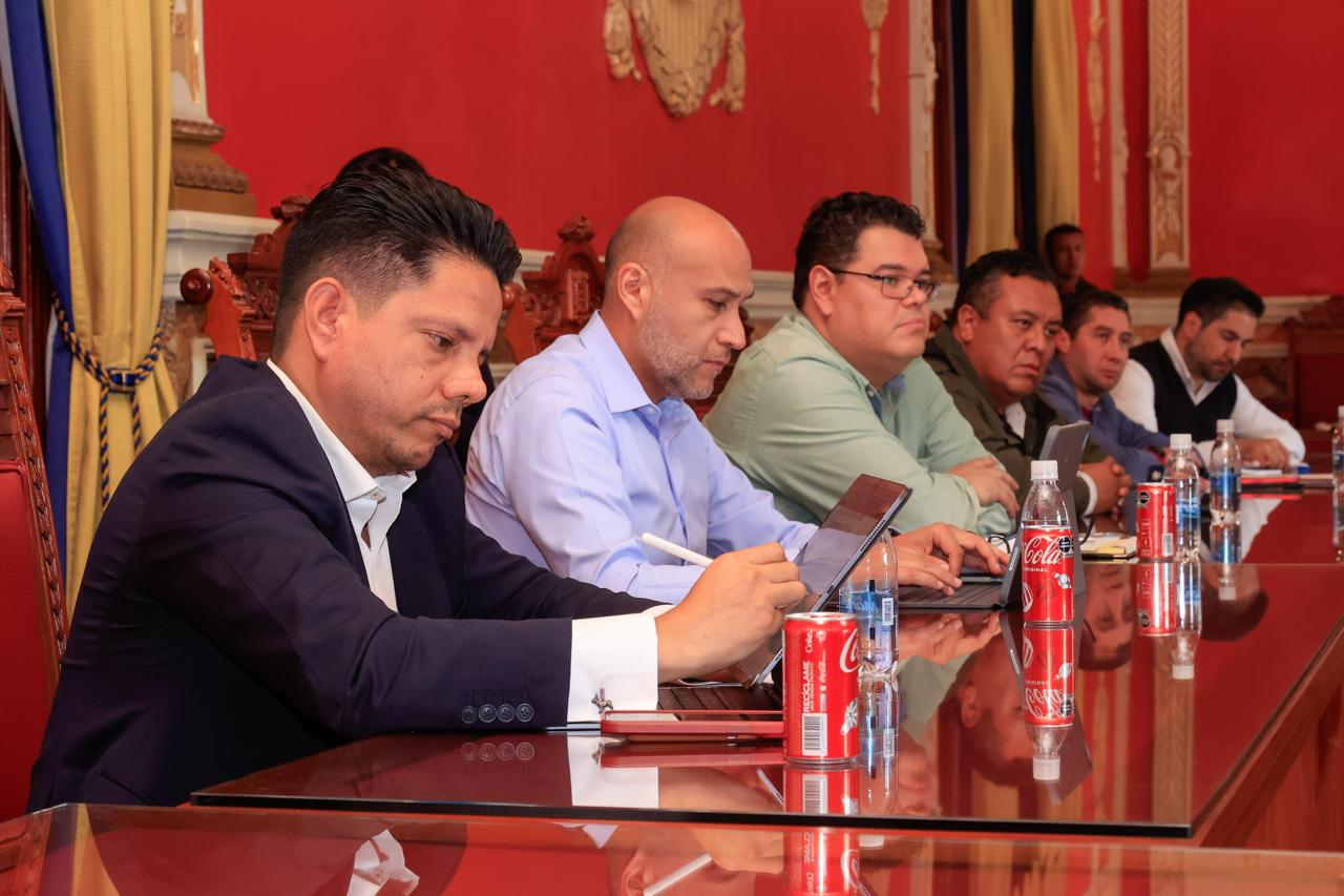 Acuerdan atención integral para familias afectadas por explosión en Xaloztoc